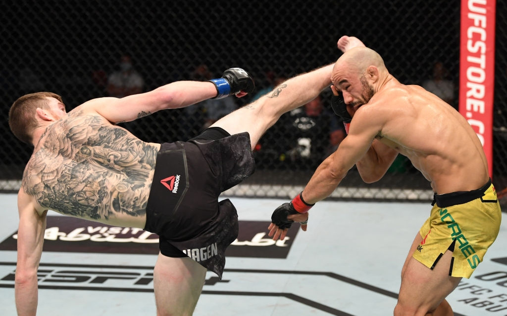 Cory Sandhagen hạ võ sĩ số 1 UFC bằng cú đá xoay đẹp mắt, đứng trước cơ hội tranh đai vô địch thế giới