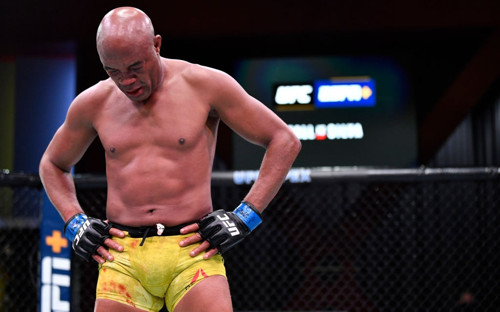 Chủ tịch Dana White khuyên Anderson Silva sau trận thua mới nhất tại UFC: Cậu ta không nên thi đấu một lần nào nữa