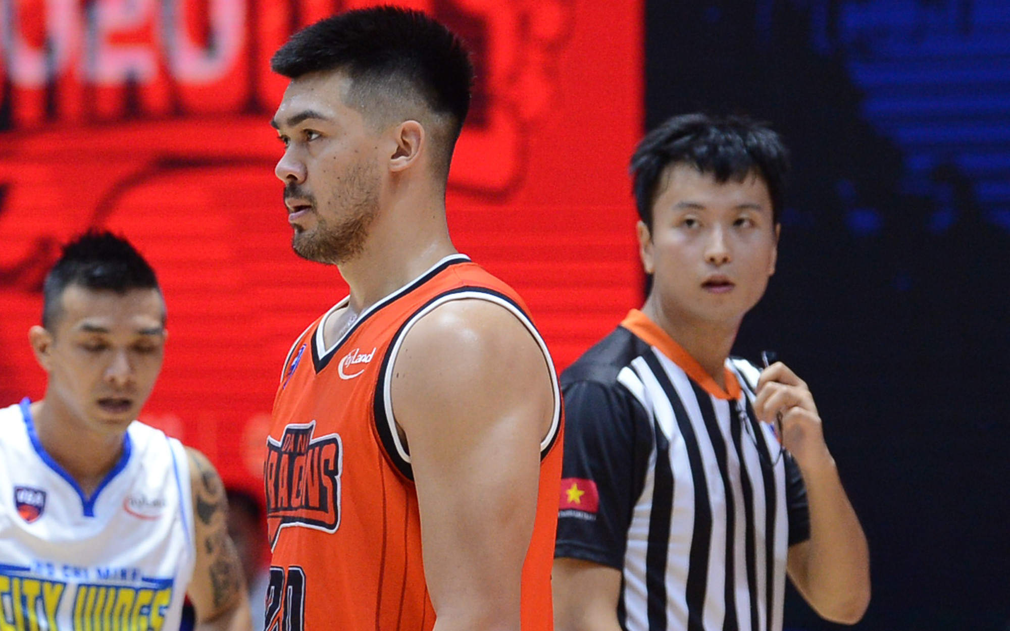 HLV Phan Thanh Cảnh: "Tôi không hiểu trọng tài muốn cái gì ở Chris Dierker hay muốn cậu ấy nghỉ luôn giải đấu"