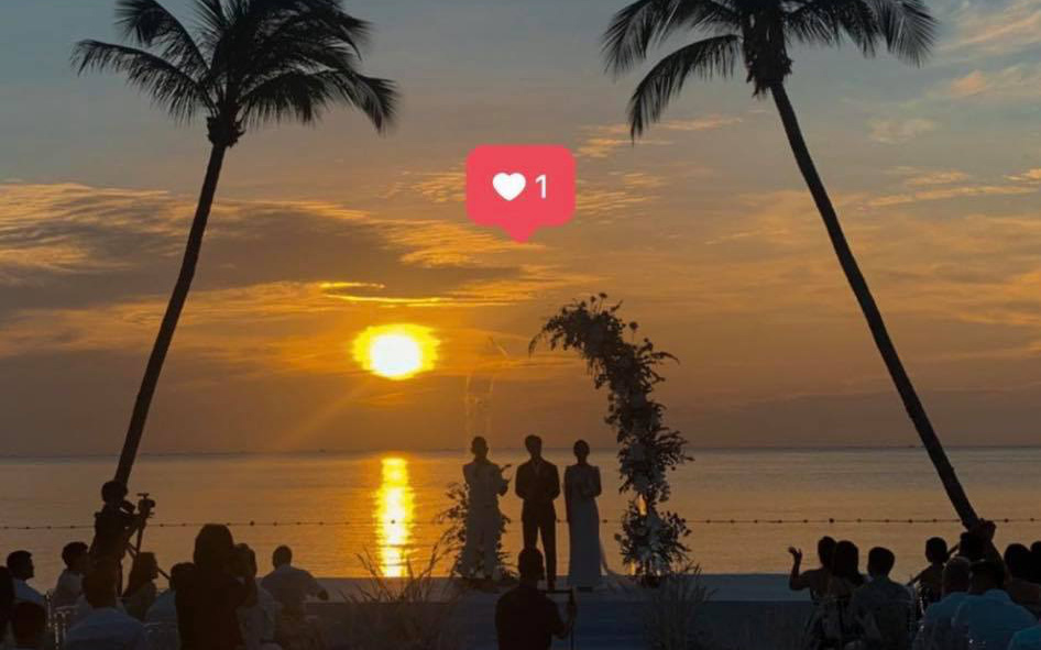 Bạn thân tiết lộ bức ảnh đám cưới Công Phượng - Viên Minh dưới ánh hoàng hôn bên bờ biển cực đẹp