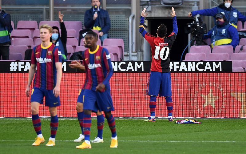 Barca đại thắng 4-0, Messi ghi bàn và mặc chiếc áo tri ân Maradona