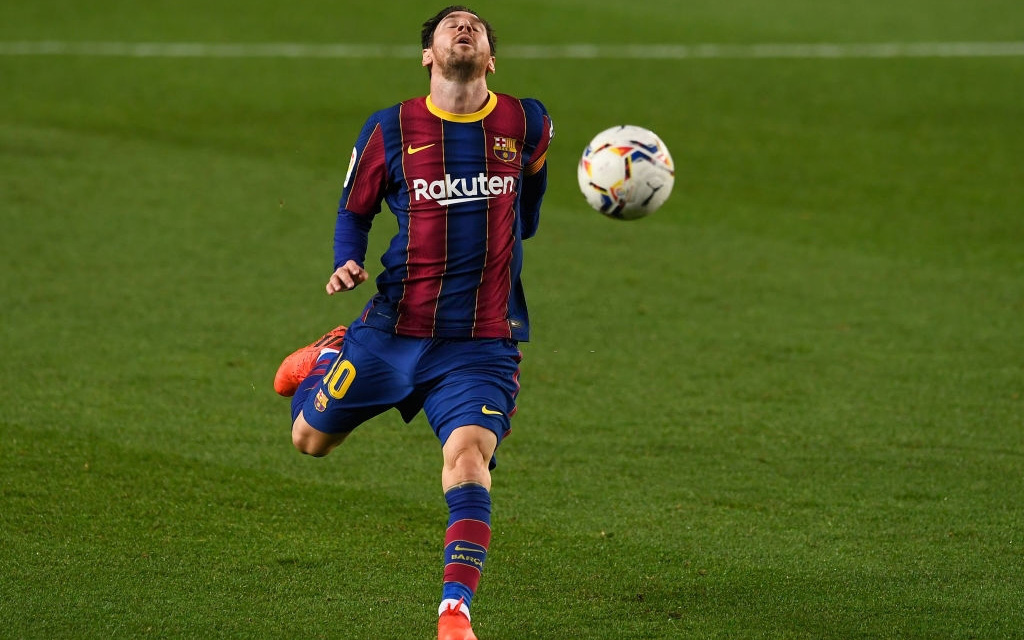 Sau trận đấu bị chê lười nhác, Messi ngồi ghế dự bị nhưng rồi Leo lại chứng tỏ Barcelona không thể thiếu anh