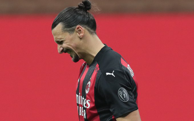 Liên tục bỏ lỡ cơ hội, Ibrahimovic phải từ bỏ nhiệm vụ đá phạt đền