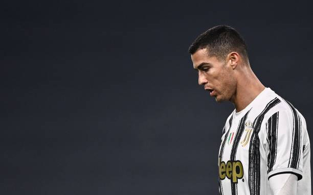 Ronaldo sút hỏng penalty, Juventus hòa thất vọng trên sân nhà