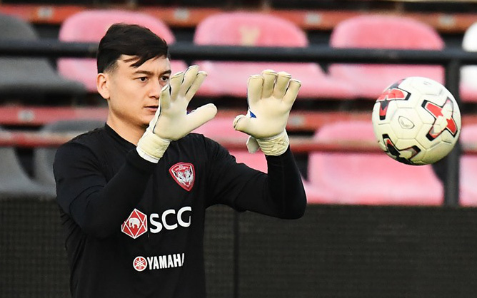 Văn Lâm không được đăng ký thi đấu, HLV Muangthong United tiết lộ nguyên nhân