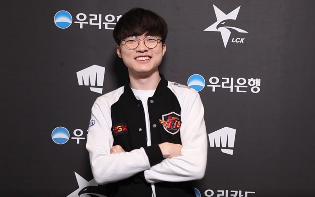 Chuyển động Esports ngày 3/4: Faker gặp "tai nạn", cuộc đua vào top 4 VCS sắp đến hồi kết