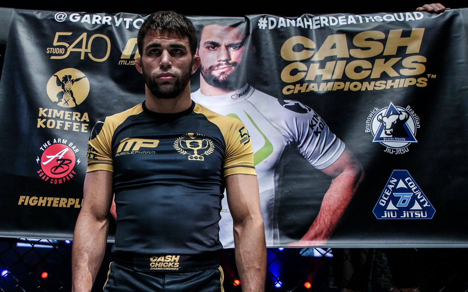 "Thánh khóa siết" Garry Tonon tự tin hạ mọi đối thủ tại ONE Championship, thừa nhận rất khát khao đánh bại Martin Nguyễn