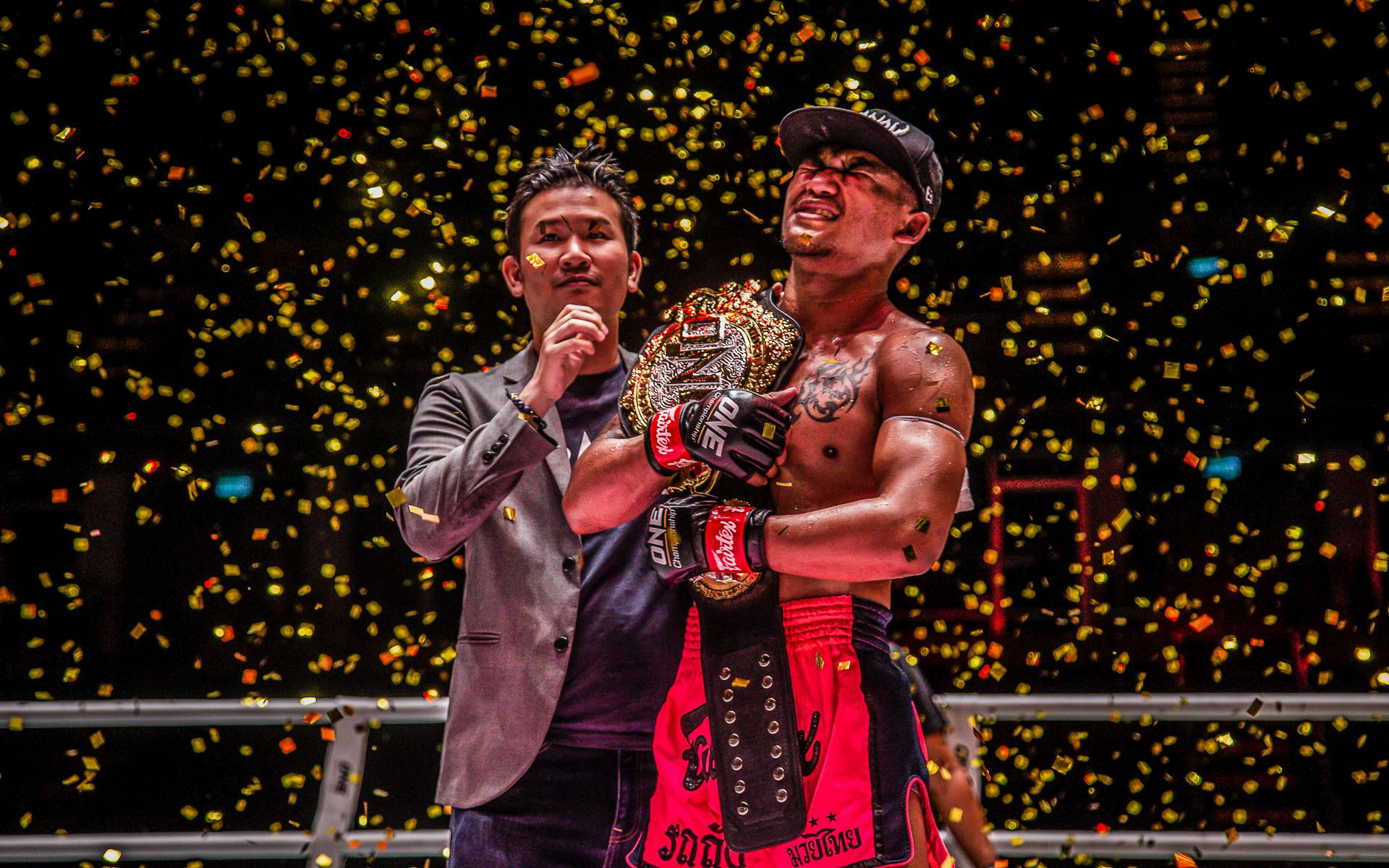 ONE Championship: Rodtang, Petchmorakot vất vả giữ đai vô địch, cựu số 1 thế giới Sitthichai thất thủ trước đàn em của Buakaw