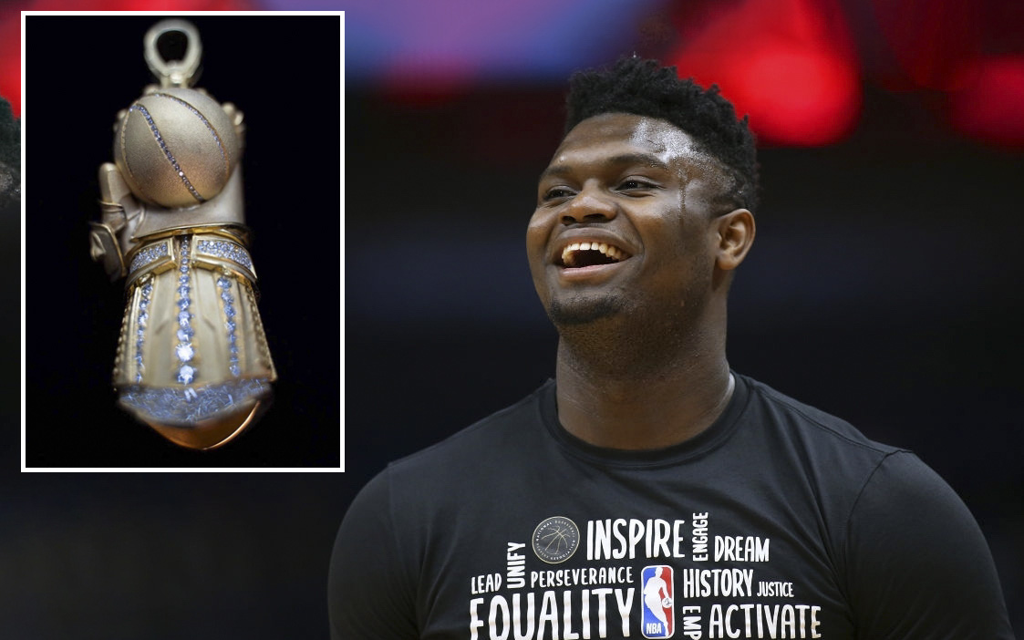 Găng tay vô cực Thanos: Món quà sinh nhật độc nhất vô nhị dành riêng "siêu tân binh" Zion Williamson