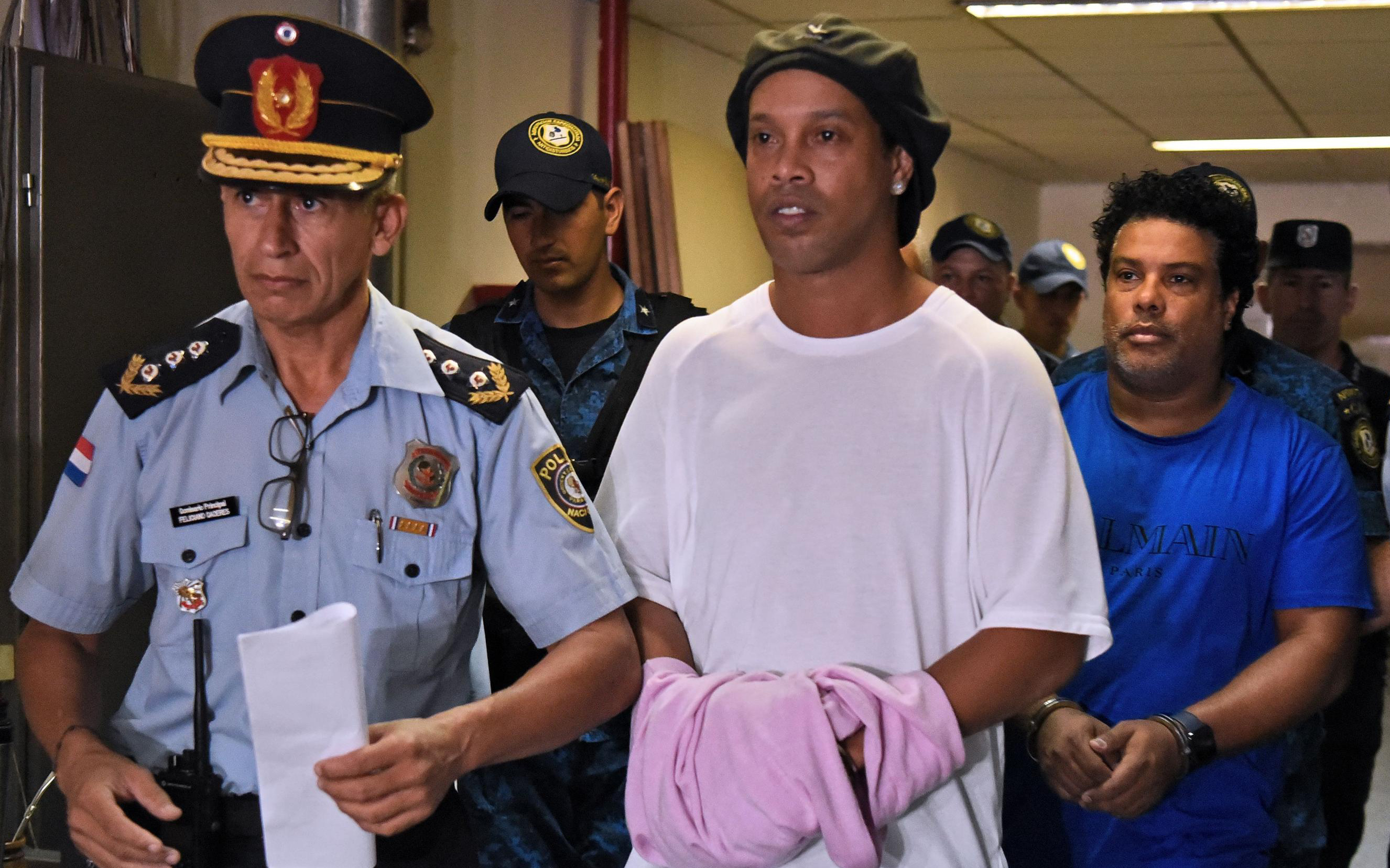 Ronaldinho chuẩn bị được thả tự do tại Paraguay