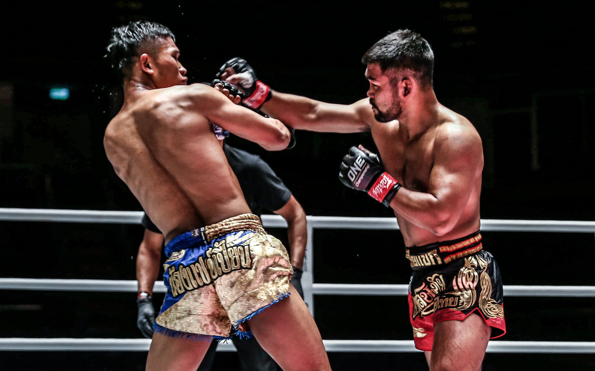 Rodlek đánh bại đồng hương Kulabdam, trở thành nhà vô địch mới của ONE Championship