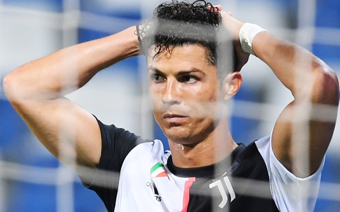 Ghi bàn tằng tằng tại Serie A, Ronaldo vẫn "toang" danh hiệu cá nhân cao quý vào tay người đàn em đẹp trai