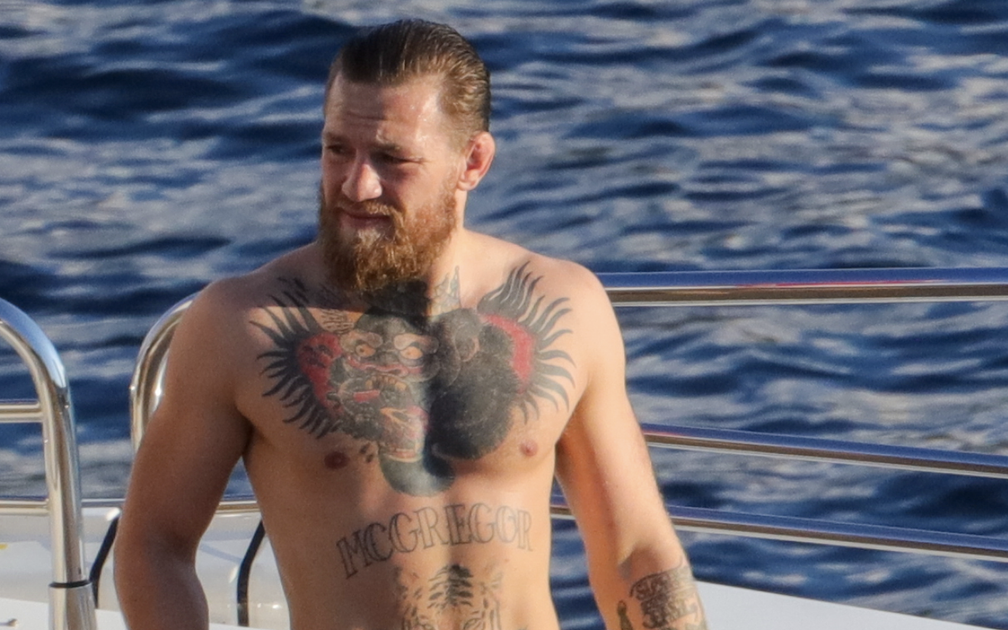 Conor McGregor bị kiểm tra doping ngay trên du thuyền sang chảnh bất chấp đã giải nghệ được 3 tháng