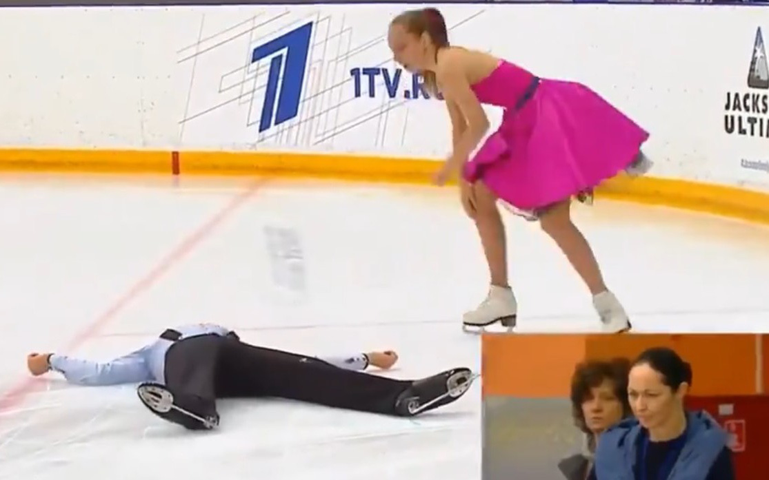 VĐV trượt băng nghệ thuật bị chấn động não sau tai nạn bất ngờ ngay trên sàn diễn