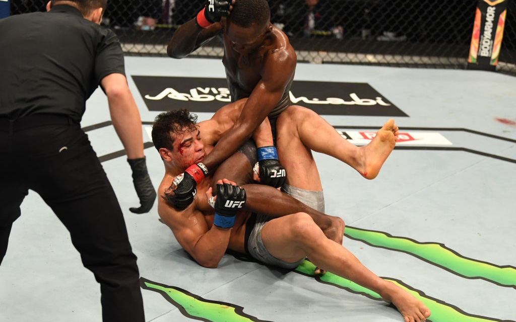 Chủ tịch Dana White nhận xét về màn thể hiện của Paulo Costa trước Israel Adesanya: Cậu ta đánh thật kỳ cục