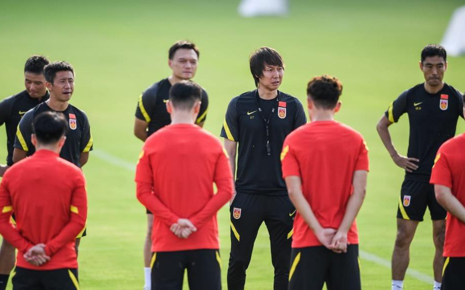 Lý do "kỳ lạ" khiến LĐBĐ Trung Quốc nhất quyết đổi giờ thi đấu trận gặp Việt Nam