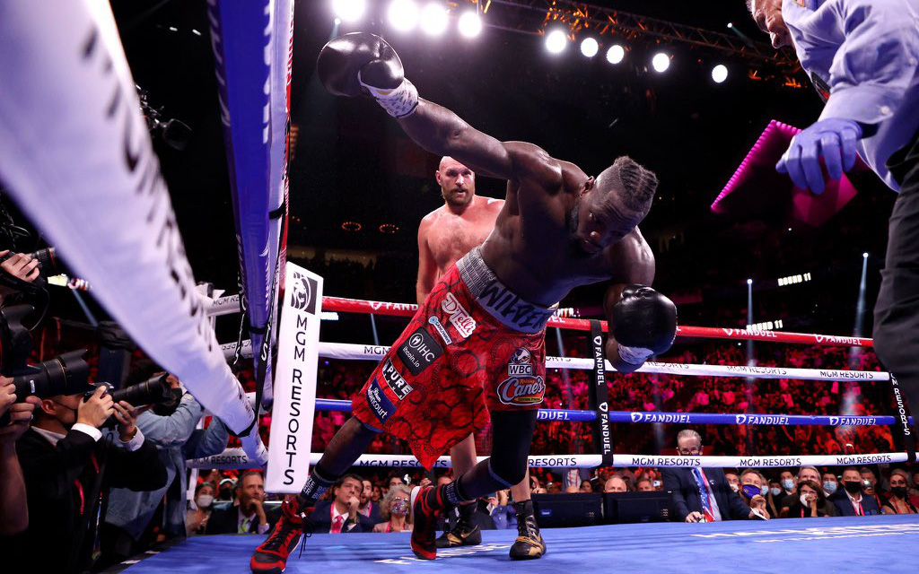 Chùm ảnh: Tyson Fury bảo vệ thành công đai WBC sau chiến thắng bằng KO mãn nhãn trước Deontay Wilder