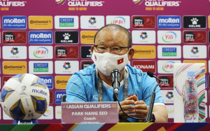 Trực tiếp họp báo trước trận ĐT Oman vs ĐT Việt Nam: HLV Park Hang-seo lo "lộ bài", phê phán việc chỉ trích cầu thủ và trợ lý