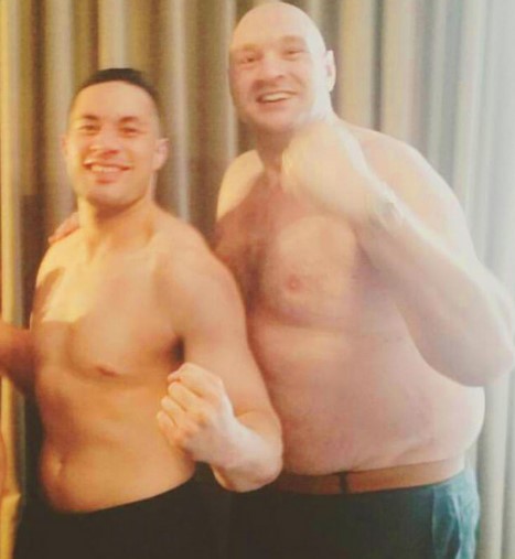 Tyson Fury và hành trình lột xác ngoạn mục từ bệnh nhân trầm cảm nặng 180kg tới tay đấm số 1 thế giới - Ảnh 2.