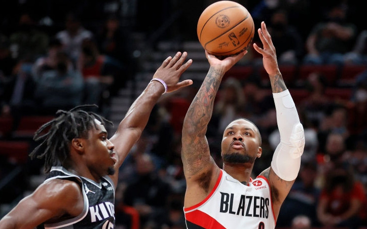 Đạt hiệu suất 0/9 ở vạch 3 điểm, Damian Lillard nói gì sau trận thua bất ngờ trước Sacramento Kings