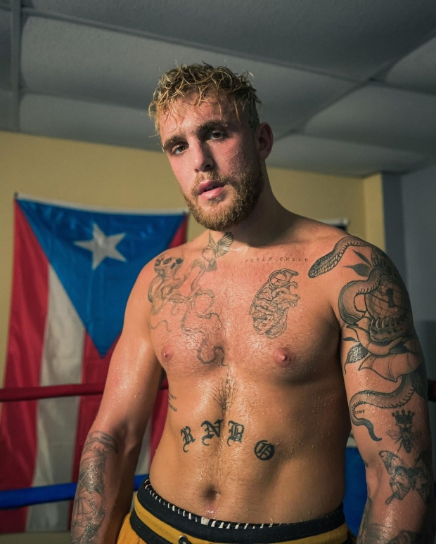 Nữ tay đấm số 1 thế giới Claressa Shields thách đấu Jake Paul, tuyên bố chỉ cần dùng một tay - Ảnh 2.