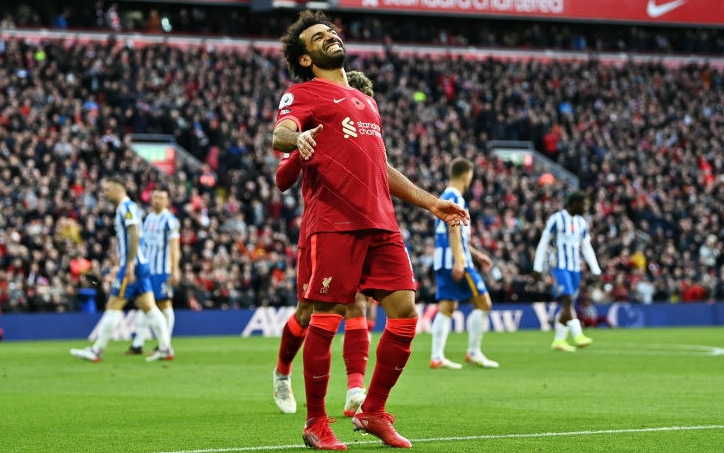 Dẫn trước 2 bàn, Liverpool vẫn may mắn thoát thua