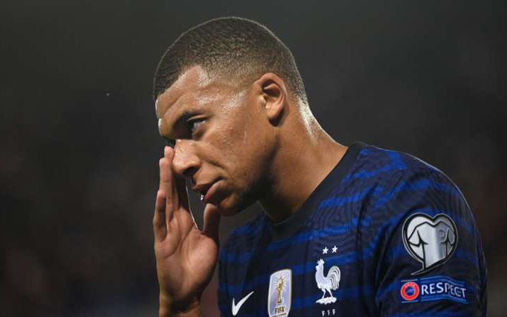 Mbappe: &quot;Đội tuyển Pháp khiến tôi trở thành vấn đề&quot;