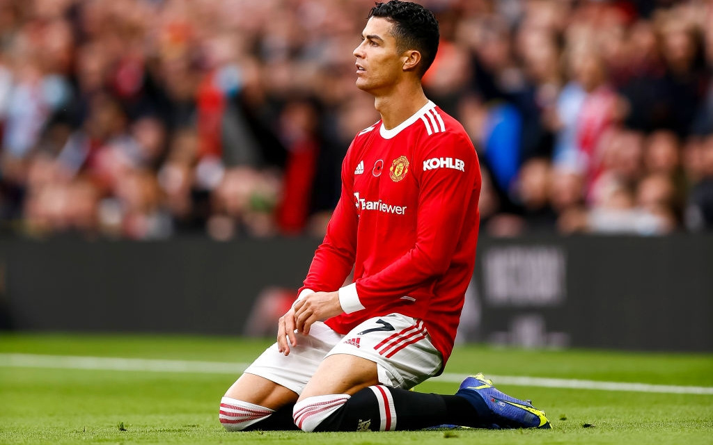 MU nên ký hợp đồng với 4 cầu thủ này thay vì Ronaldo