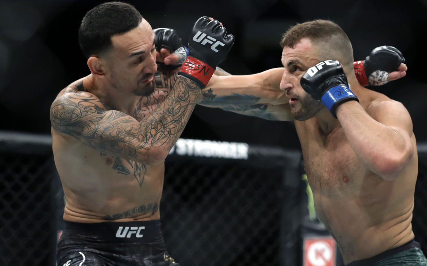 Max Holloway và suất tranh đai xứng đáng cùng nhà vô địch Alexander Volkanovski