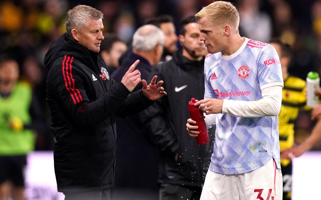 Van De Beek ghi bàn và sự gàn dở của Solskjaer