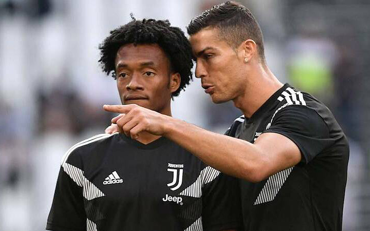 Lộ video Ronaldo và đồng đội cãi nhau &quot;như mổ bò&quot; ở Juventus