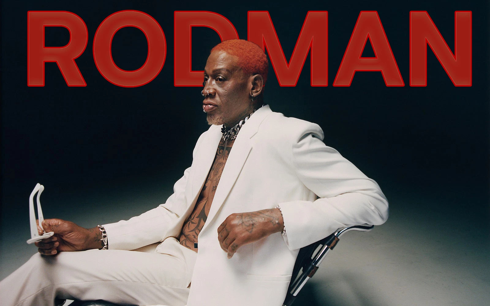 Bóc giá những bộ trang phục đắt tiền của huyền thoại bóng rổ Dennis Rodman phiên bản tóc đỏ Hanamichi