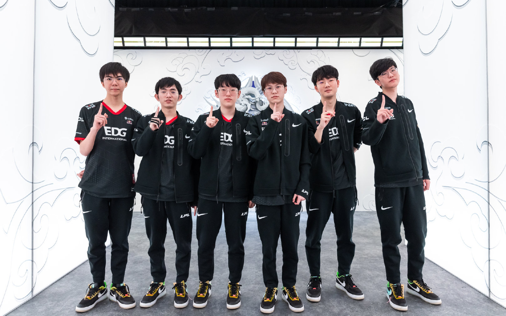 Thể thức playoffs nhánh thắng thua của LPL thực sự là hình mẫu cho CKTG?