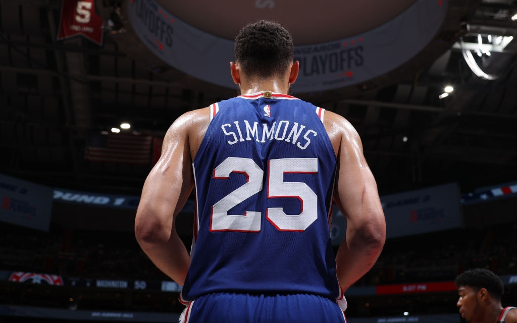 Ben Simmons lần nữa "xuống nước" sau khi bị Philadelphia 76ers khôi phục hình phạt tài chính
