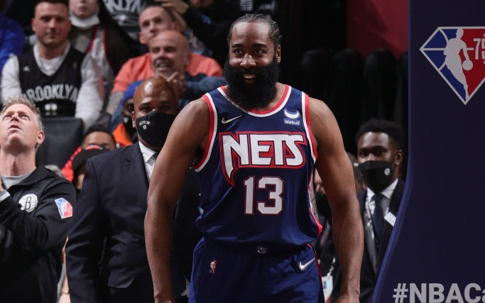 Brooklyn Nets "toát mồ hôi hột", thắng nhọc New York Knicks nhờ màn tỏa sáng của James Harden