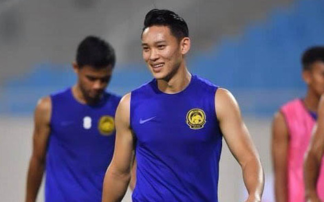 Thua đậm tuyển Việt Nam, một cầu thủ Malaysia điển trai vẫn khiến fan nữ đổ “rần rần”
