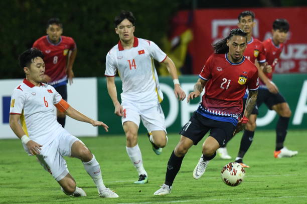 Báo Indonesia: "Dù là đương kim vô địch, Việt Nam chỉ thắng Lào được 2-0" - Ảnh 1.