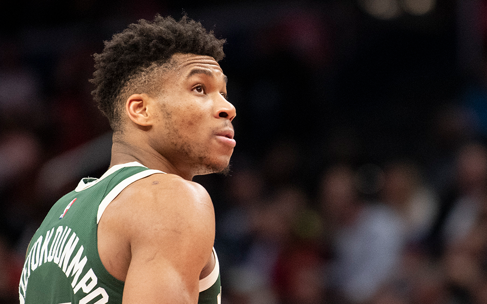 Cơ hội nào cho Giannis Antetokounmpo bảo vệ ngôi vị MVP?