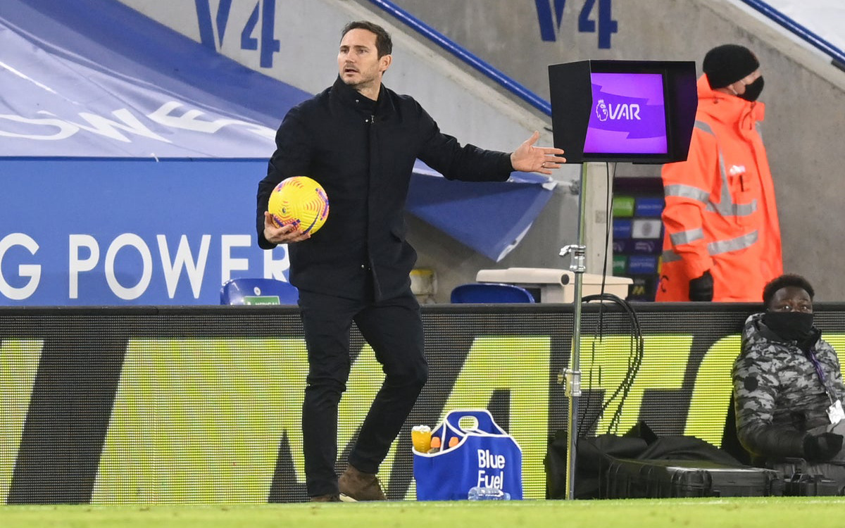 Sa thải nhưng Chelsea vẫn trả tiền tấn cho Frank Lampard hàng tuần