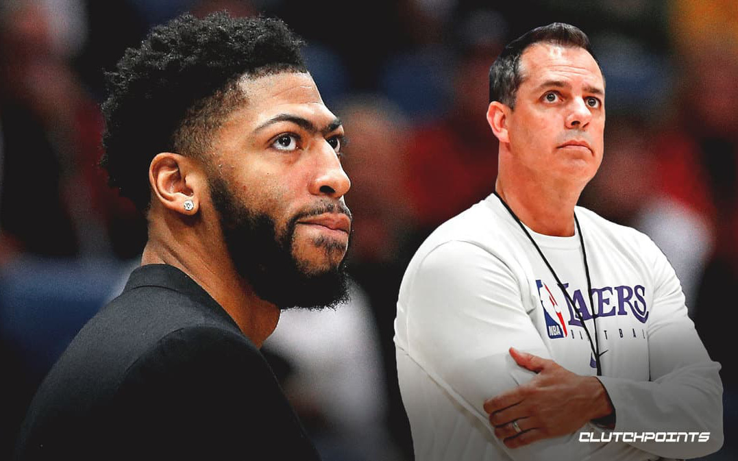 HLV Frank Vogel báo tin buồn tới NHM Lakers về tình trạng chấn thương của Anthony Davis