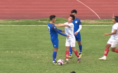 Cầu thủ Nam Định và Phú Thọ đánh nhau trong trận giao hữu