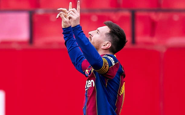 Messi tỏa sáng rực rỡ, Barcelona tạm chiếm giữ vị trí của đại kình địch Real