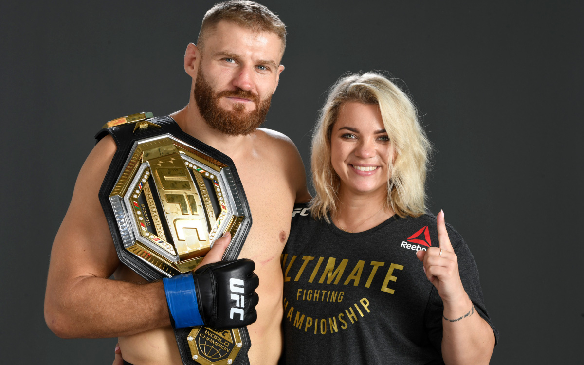 Vợ chưa cưới tiết lộ điều đã làm để cứu sự nghiệp của Jan Blachowicz tại UFC