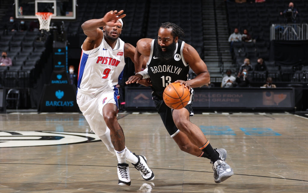 Tiếp tục sắm vai “người hùng phút cuối”, James Harden đưa Brooklyn Nets bay cao