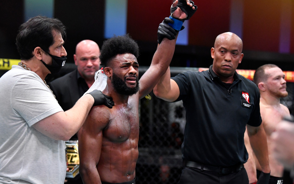 Aljamain Sterling kêu gọi UFC không cho Petr Yan tái đấu