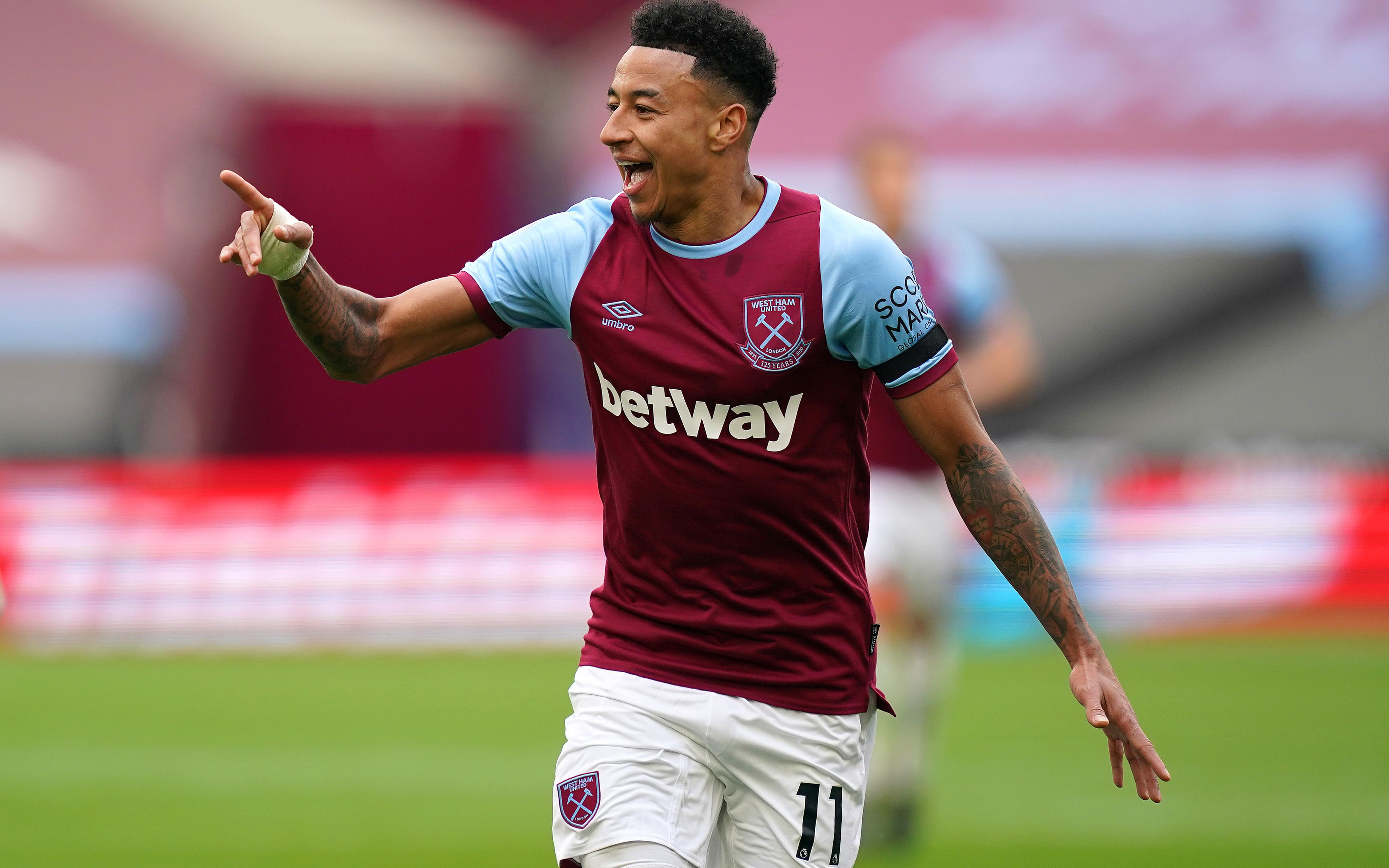 Lingard lập cú đúp đưa West Ham áp sát top 3