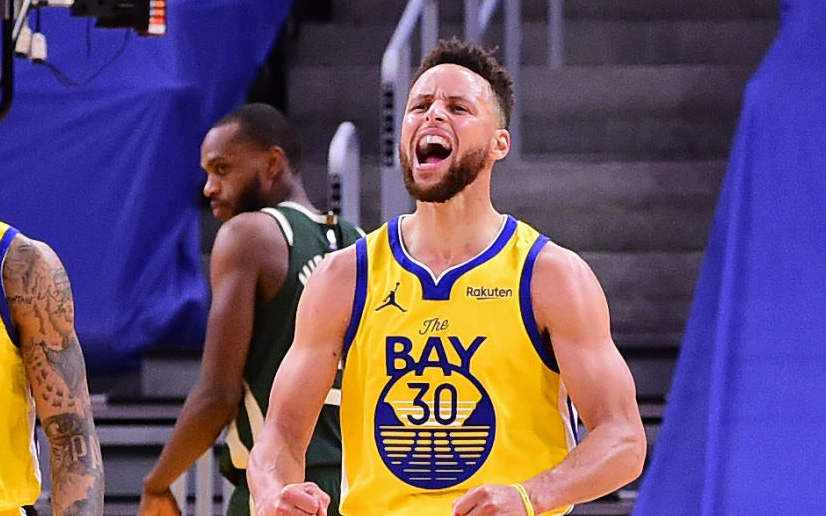 Stephen Curry cùng kép phụ tỏa sáng, Golden State Warriors thắng ngược Milwaukee Bucks đầy kịch tính