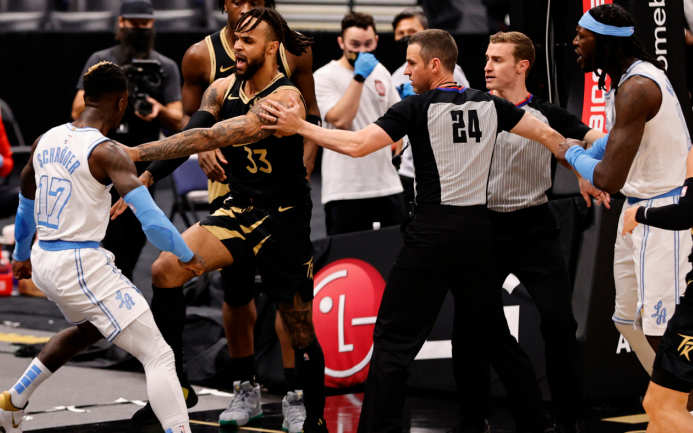 Án phạt "tiền tấn" treo sẵn trên đầu loạt cầu thủ ẩu đả trong trận Lakers và Raptors