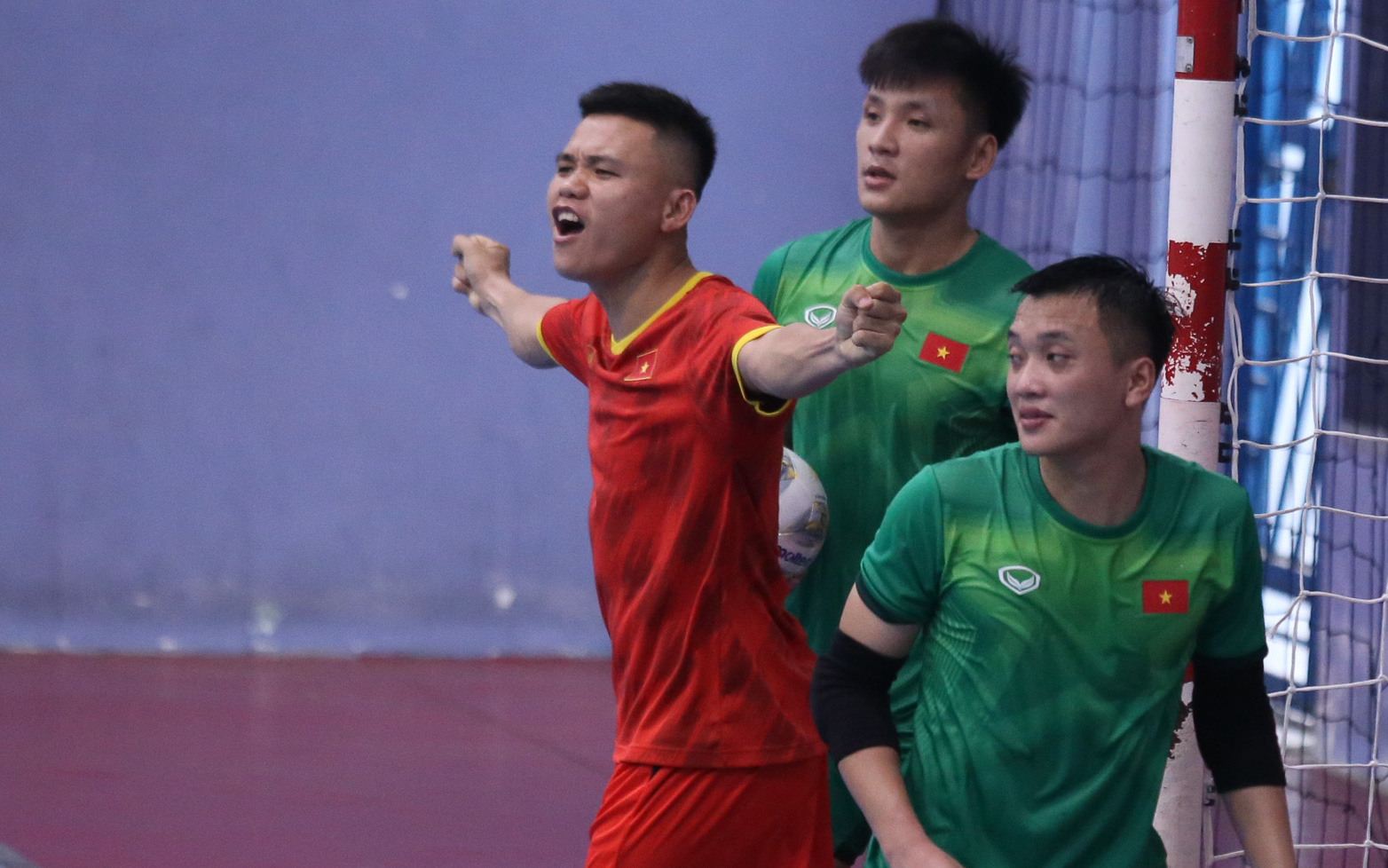 Tuyển futsal Việt Nam tập luyện cường độ cao trước ngày sang UAE