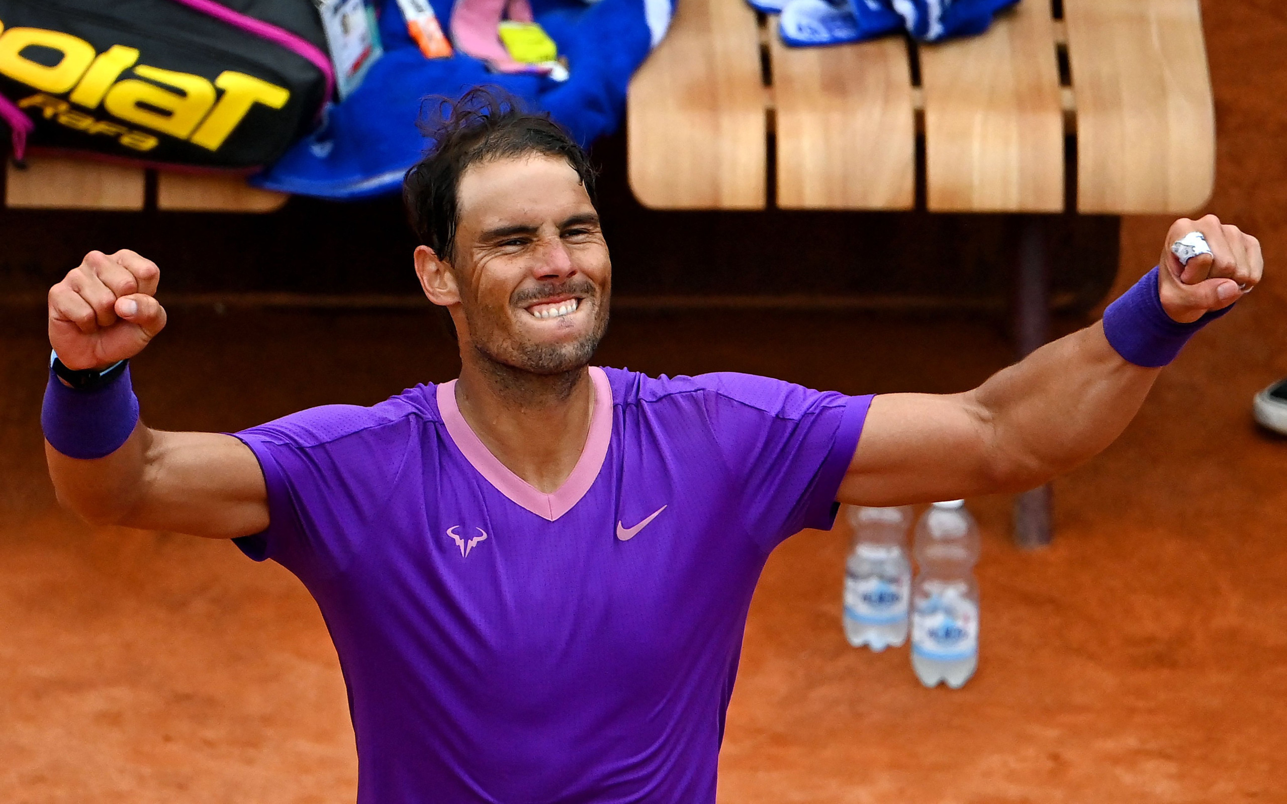Nadal &quot;trả nợ&quot; thành công trước Zverev, Djokovic lâm nguy ở tứ kết Rome Masters